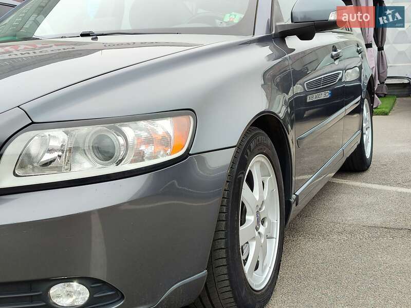 Седан Volvo S40 2011 в Киеве