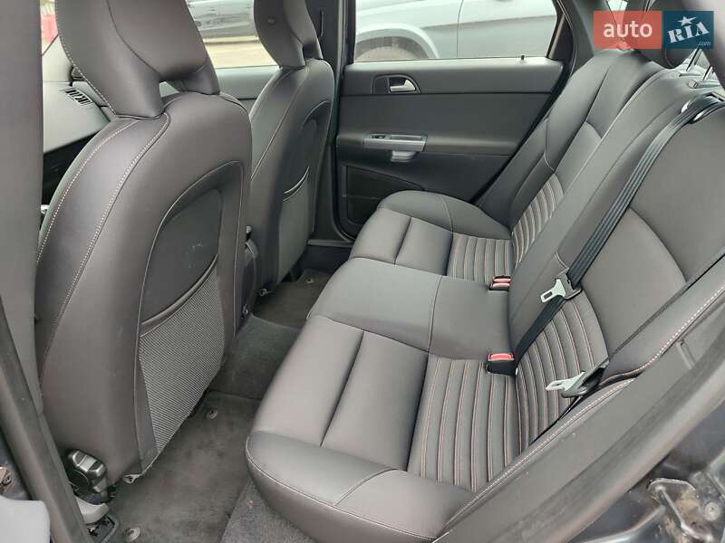 Седан Volvo S40 2011 в Киеве