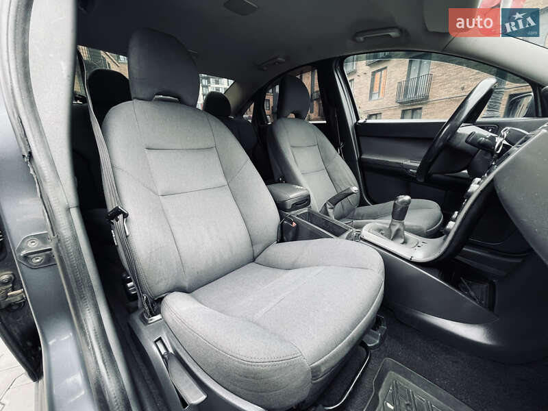 Седан Volvo S40 2005 в Івано-Франківську