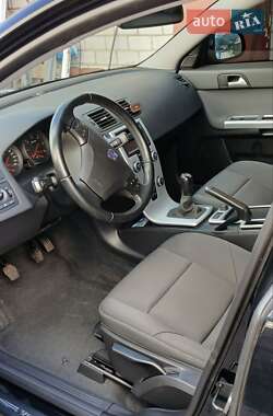 Седан Volvo S40 2012 в 