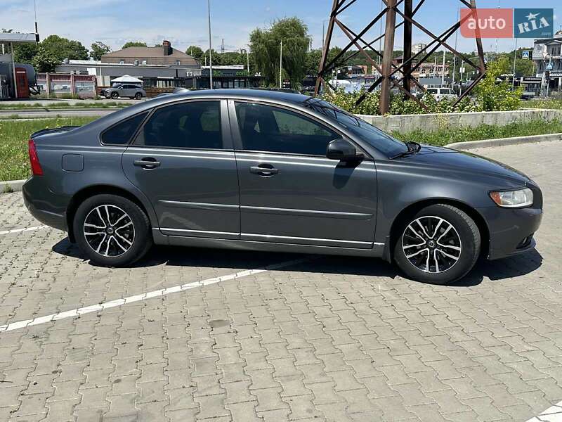 Седан Volvo S40 2010 в Виннице