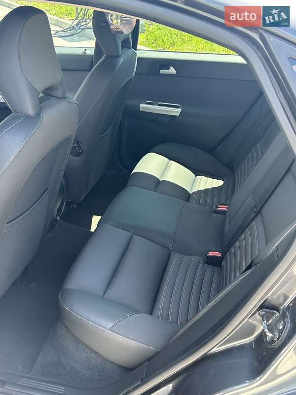 Седан Volvo S40 2010 в Виннице