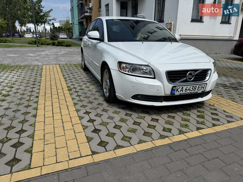 Седан Volvo S40 2012 в Києві