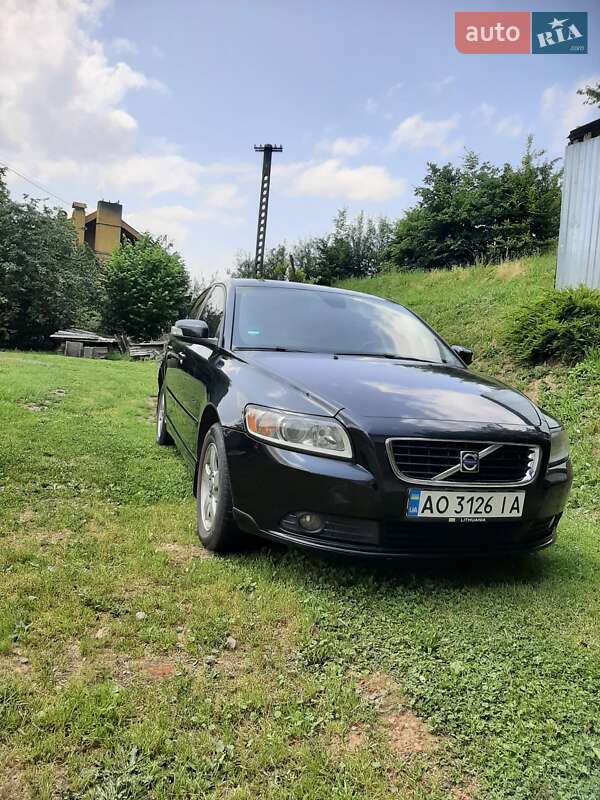 Седан Volvo S40 2008 в Виноградові