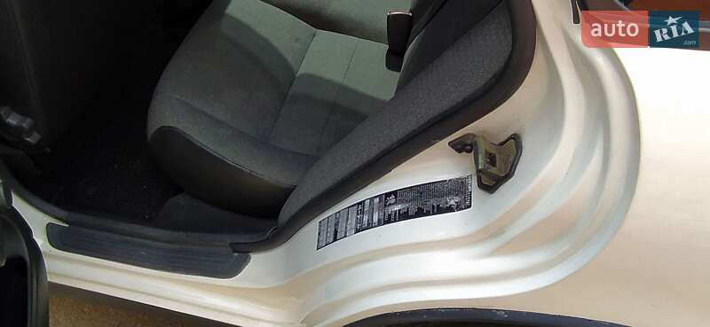 Седан Volvo S40 2001 в Ровно