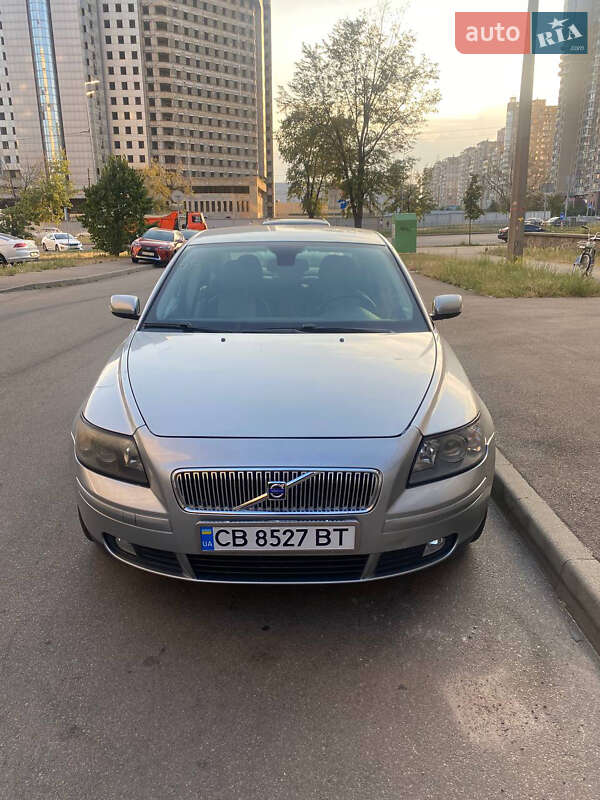 Седан Volvo S40 2006 в Чернигове