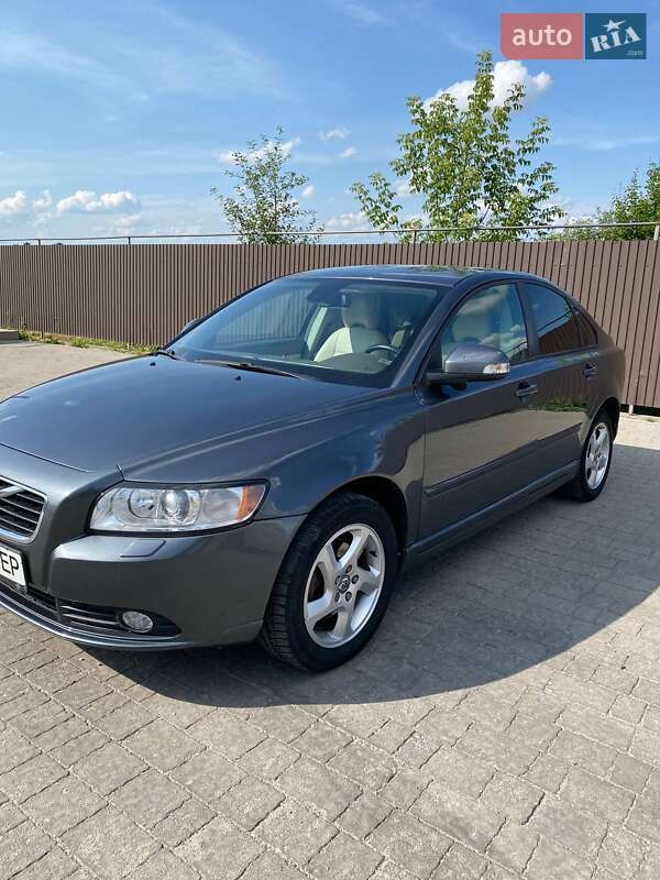 Седан Volvo S40 2011 в Копичинці