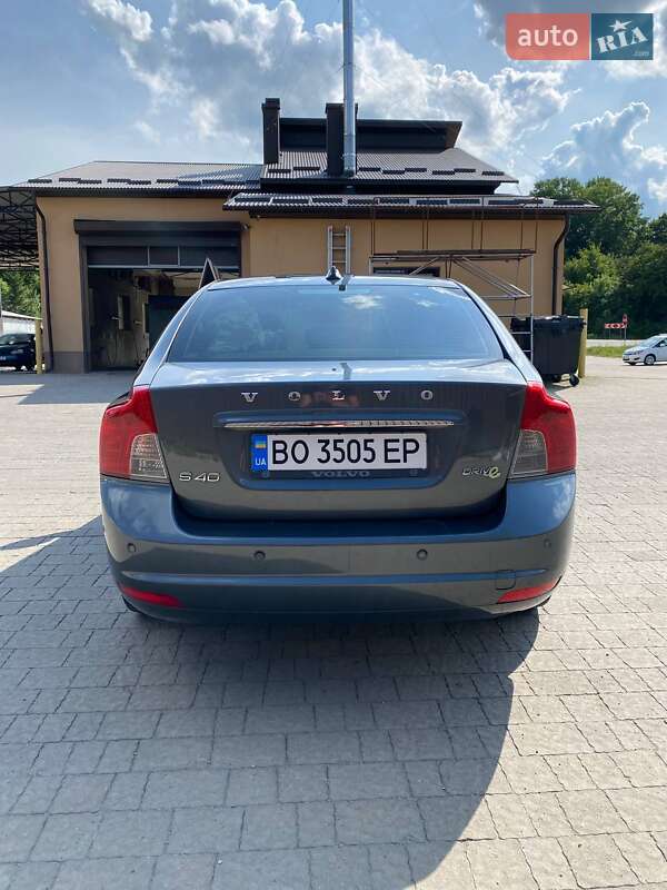 Седан Volvo S40 2011 в Копичинці