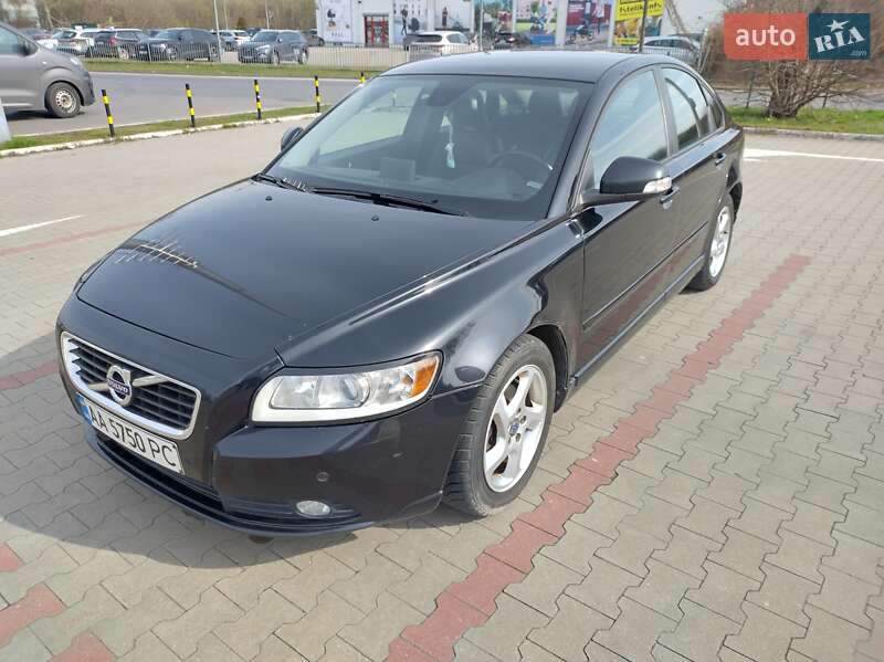 Volvo S40 2012