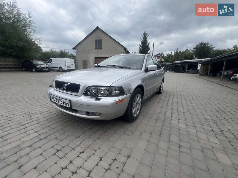 Седан Volvo S40 2003 в Нововолынске