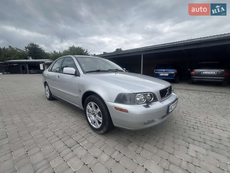 Седан Volvo S40 2003 в Нововолынске