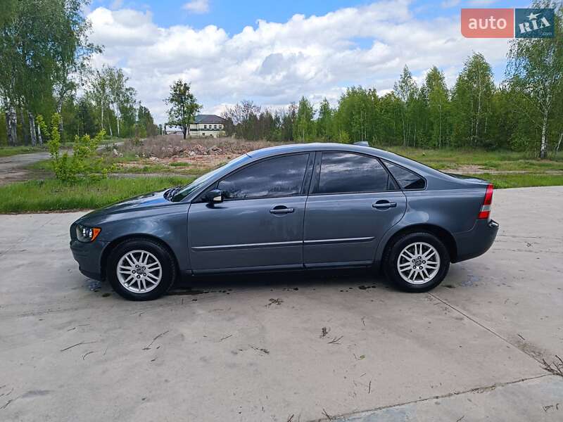 Седан Volvo S40 2006 в Славуті