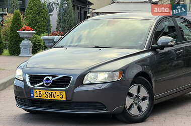 Седан Volvo S40 2011 в 