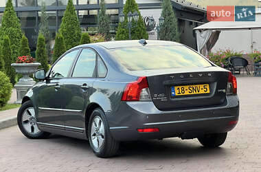 Седан Volvo S40 2011 в 