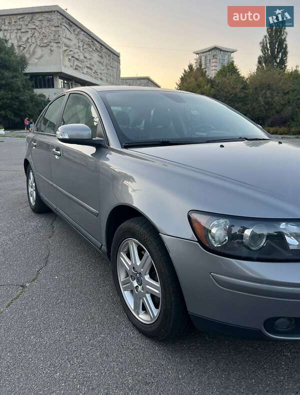 Седан Volvo S40 2006 в Киеве