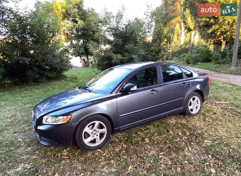 Седан Volvo S40 2011 в 