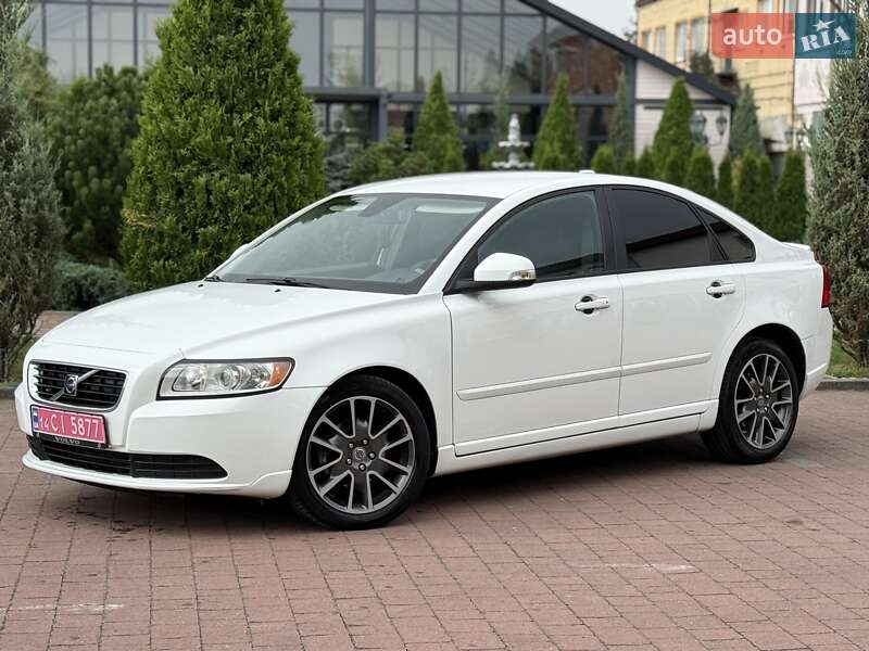 Седан Volvo S40 2010 в Стрые