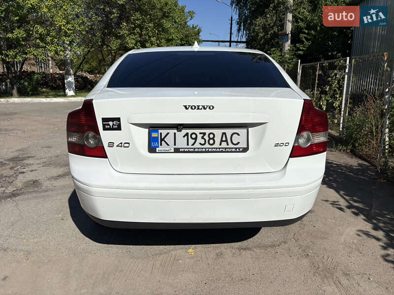 Седан Volvo S40 2006 в Киеве