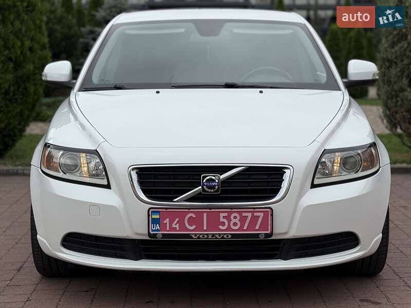 Седан Volvo S40 2010 в Стрые