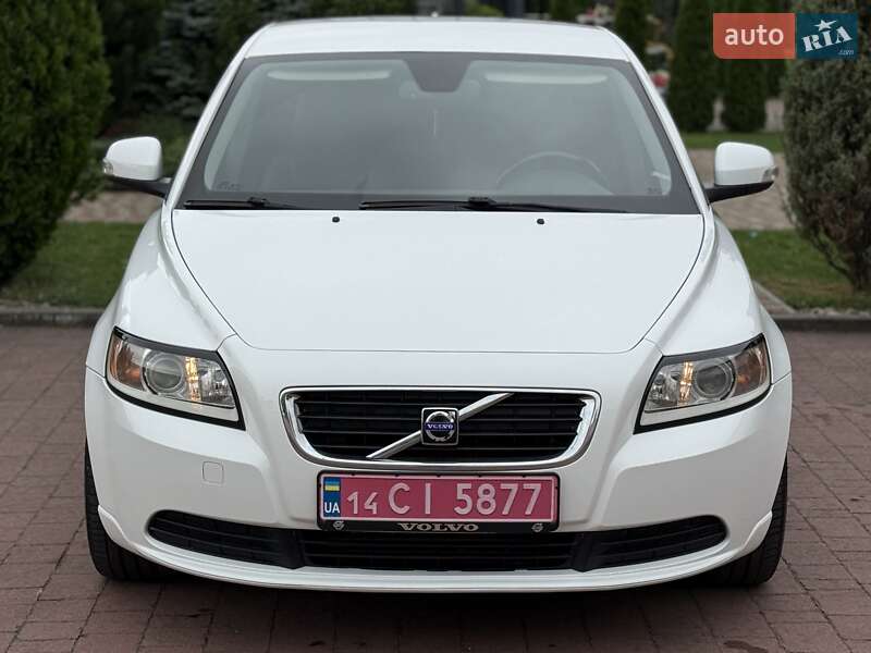 Седан Volvo S40 2010 в Стрые