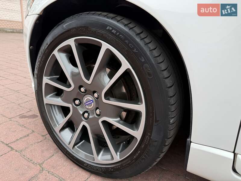 Седан Volvo S40 2010 в Стрые
