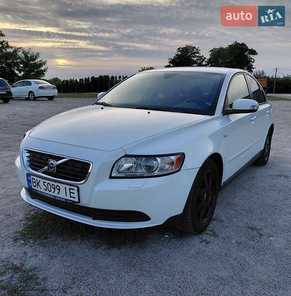 Седан Volvo S40 2009 в Києві