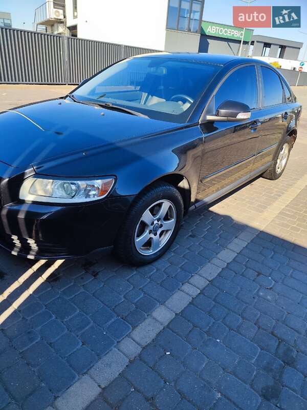 Седан Volvo S40 2010 в Мукачевому