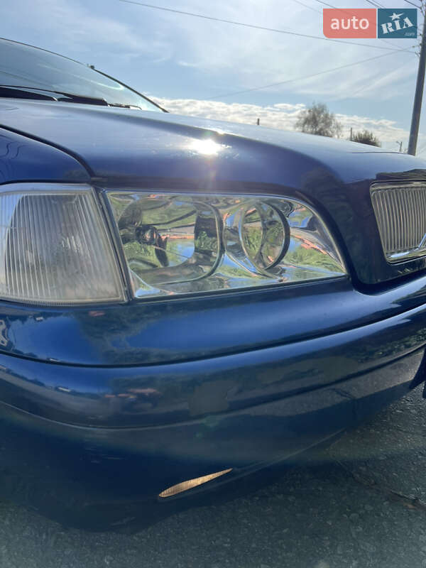 Седан Volvo S40 1997 в Звягеле фото 28 Седан Volvo S40 1997 в Звягеле