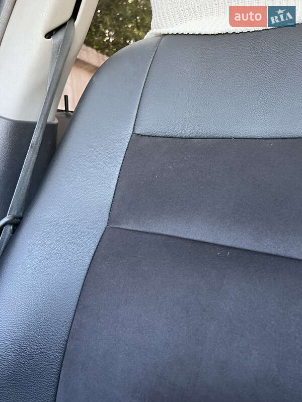 Седан Volvo S40 1997 в Звягеле фото 42 Седан Volvo S40 1997 в Звягеле