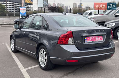 Седан Volvo S40 2012 в 