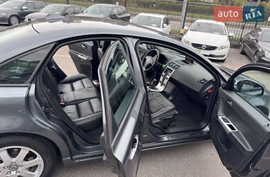 Седан Volvo S40 2012 в 