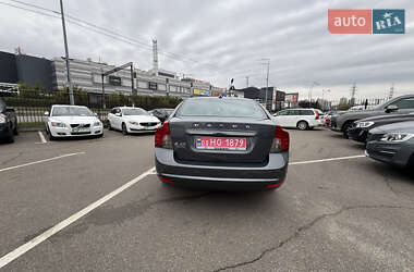 Седан Volvo S40 2012 в 