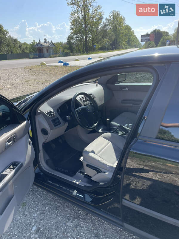 Седан Volvo S40 2006 в Коломиї