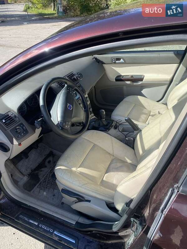 Седан Volvo S40 2006 в Староконстантинове