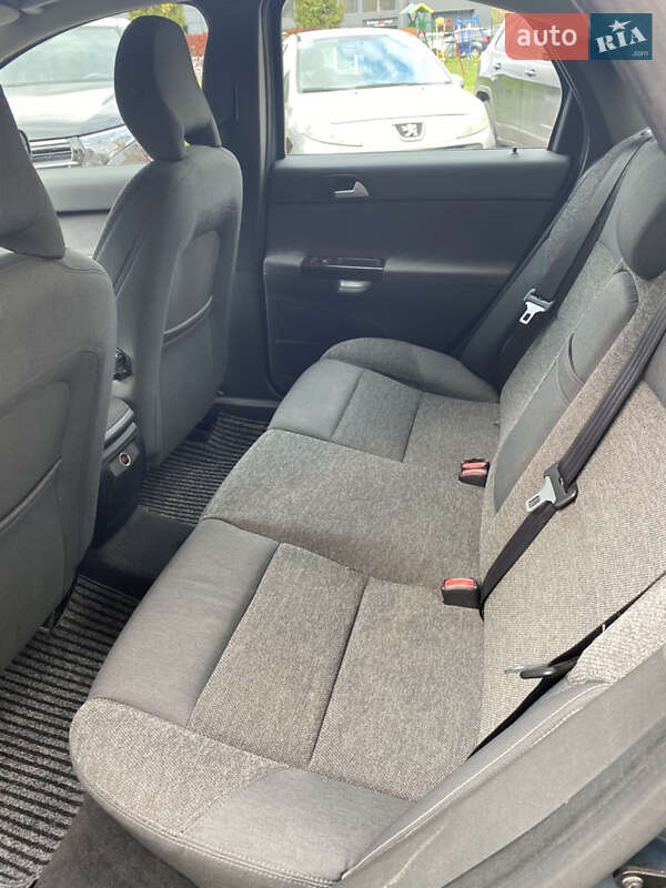 Седан Volvo S40 2004 в Львове