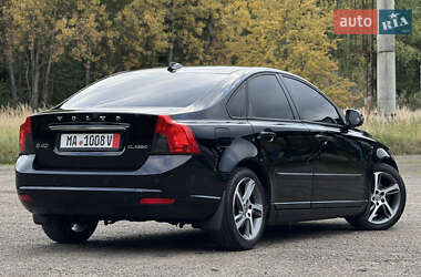Седан Volvo S40 2012 в 
