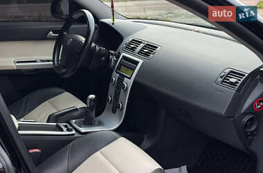 Седан Volvo S40 2012 в 