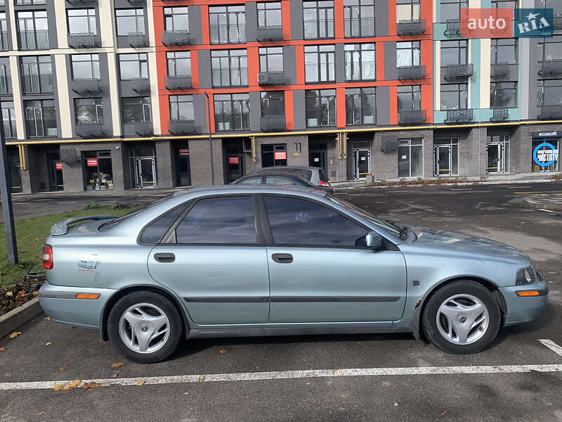 Седан Volvo S40 2003 в Киеве