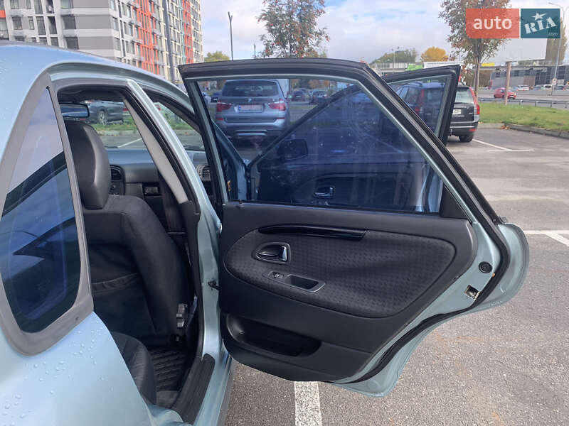 Седан Volvo S40 2003 в Киеве