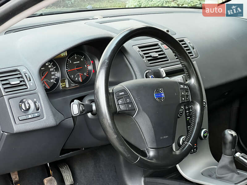 Седан Volvo S40 2011 в Стрые фото 82 Седан Volvo S40 2011 в Стрые