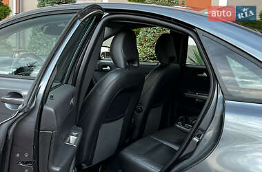 Седан Volvo S40 2011 в  фото 91 Седан Volvo S40 2011 в