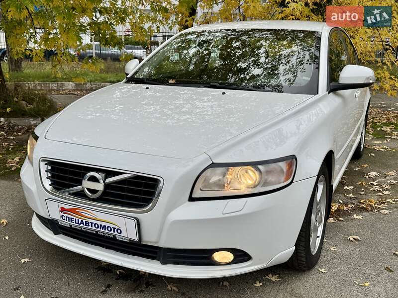 Седан Volvo S40 2011 в Киеве