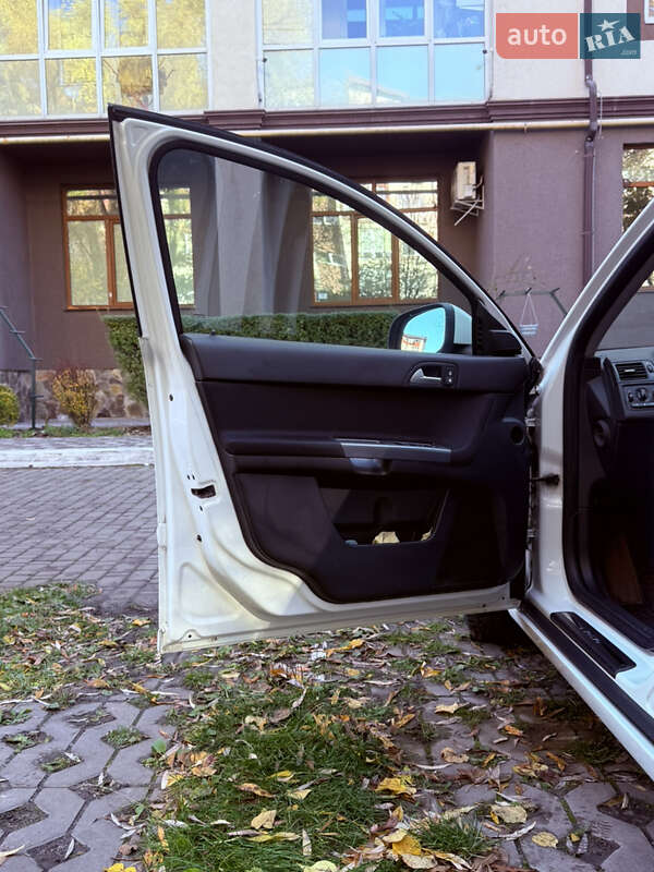 Седан Volvo S40 2012 в Киеве фото 11 Седан Volvo S40 2012 в Киеве