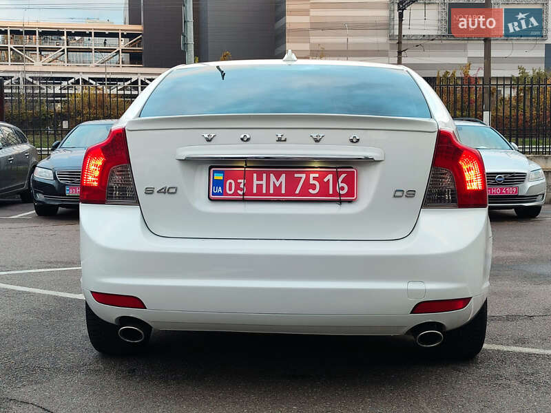 Седан Volvo S40 2011 в Киеве