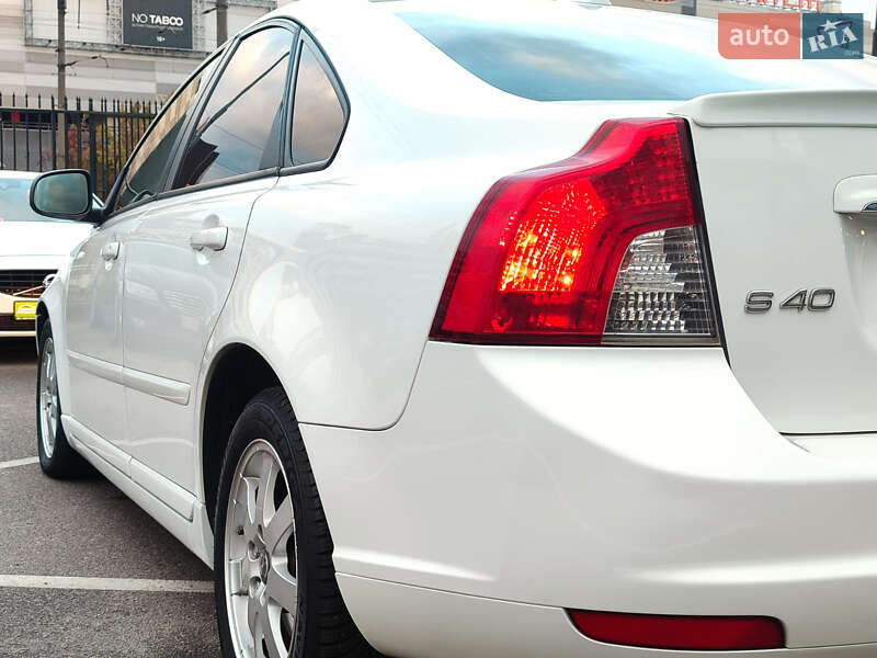Седан Volvo S40 2011 в Киеве