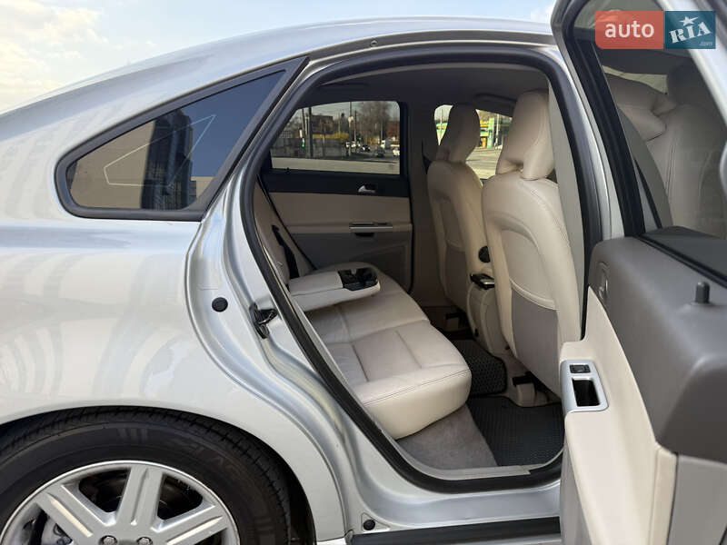 Седан Volvo S40 2012 в Днепре