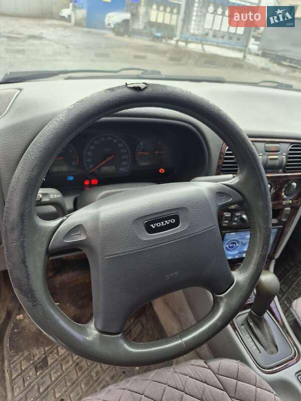 Седан Volvo S40 2000 в Киеве