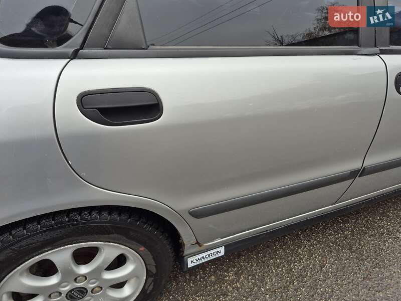 Седан Volvo S40 2000 в Киеве