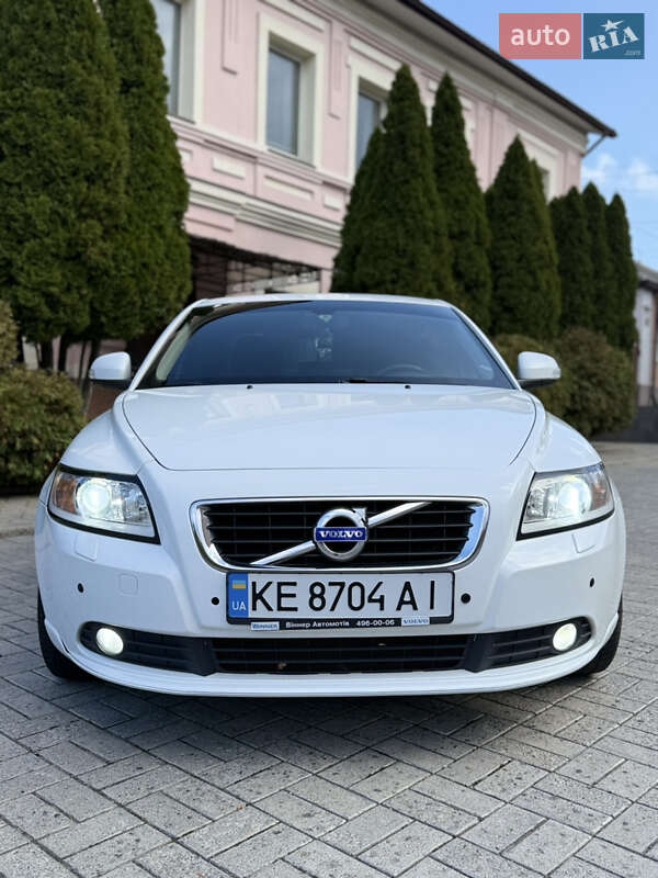 Седан Volvo S40 2012 в Днепре