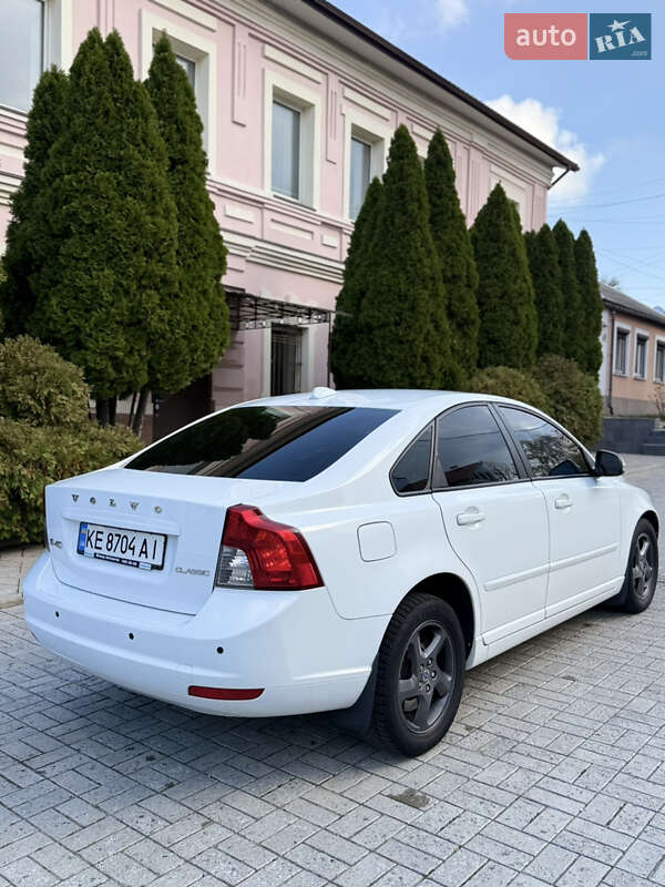 Седан Volvo S40 2012 в Днепре